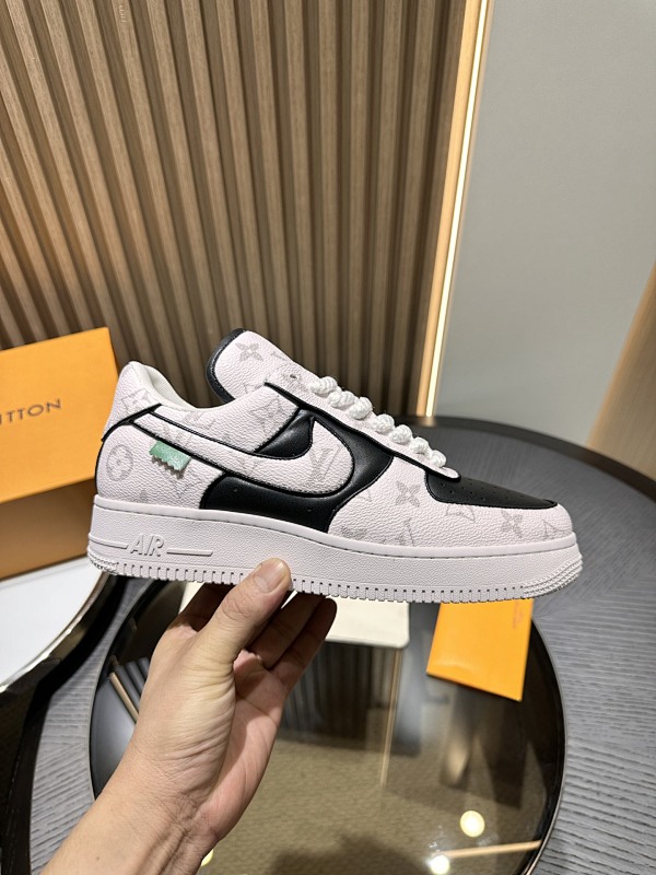 LOUIS VUITTON SKATE TRAINER (246)