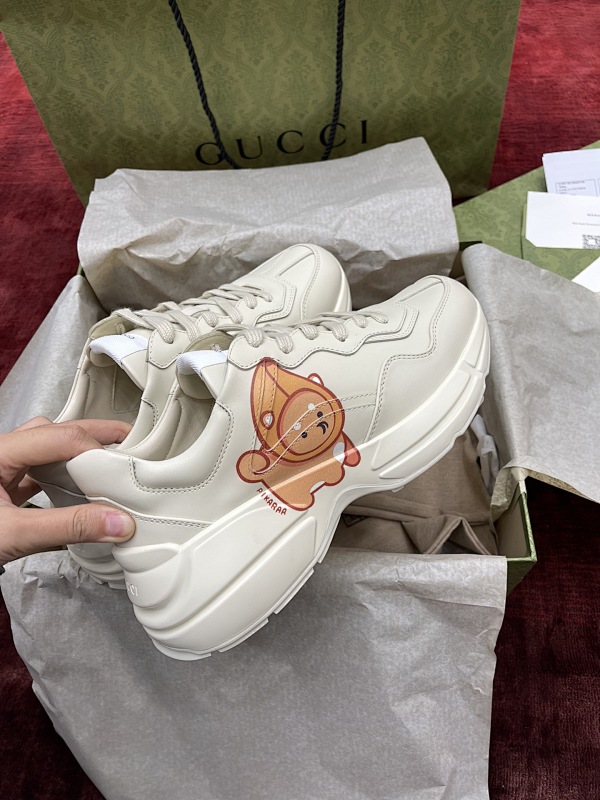 GUCCI SHOES (40)