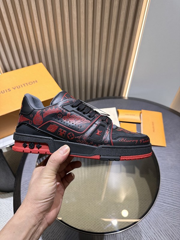 LOUIS VUITTON SKATE TRAINER (144)