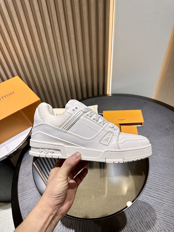 LOUIS VUITTON SKATE TRAINER (80)