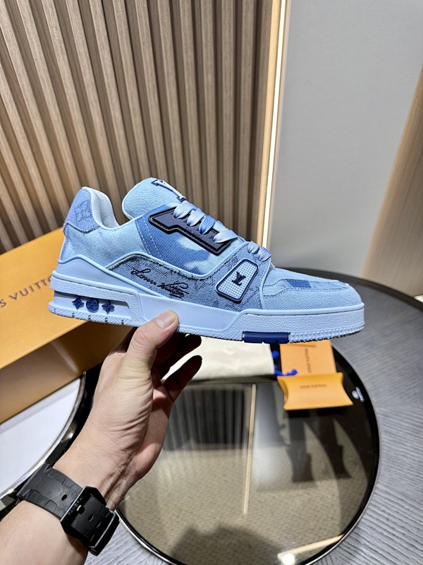 LOUIS VUITTON L@V x Timberland Sneakers (2)