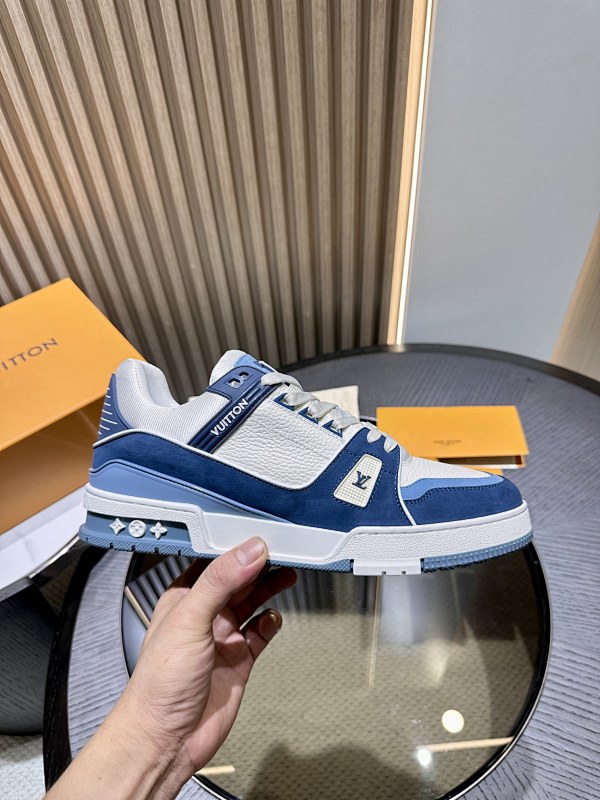 LOUIS VUITTON Loui Vuitton L@V Trainer Sneakers (2)