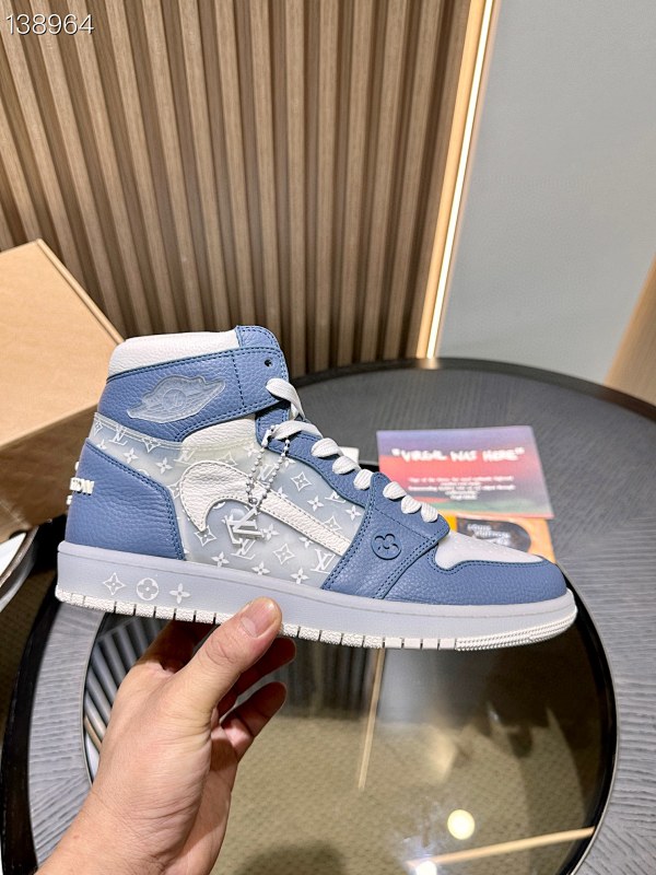 LOUIS VUITTON SKATE TRAINER (243)