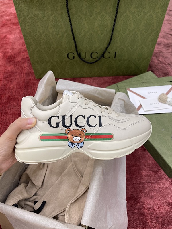 GUCCI SHOES (29)