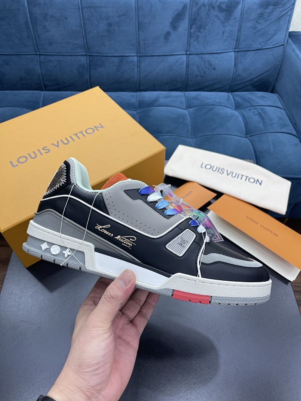 LOUIS VUITTON SKATE TRAINER (227)