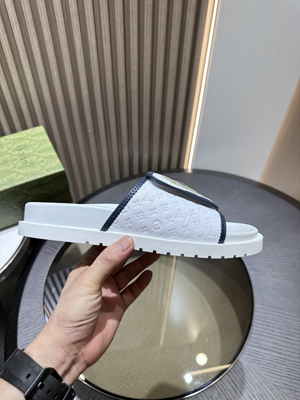GUCCI SHOES (129)