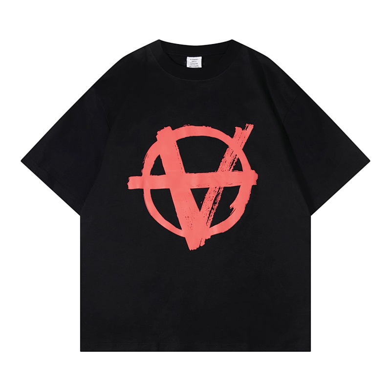 VETEMENTS (222)