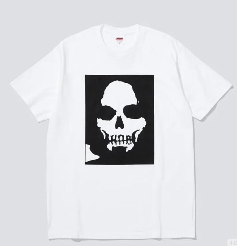SUPREME TSHIRTS (2)