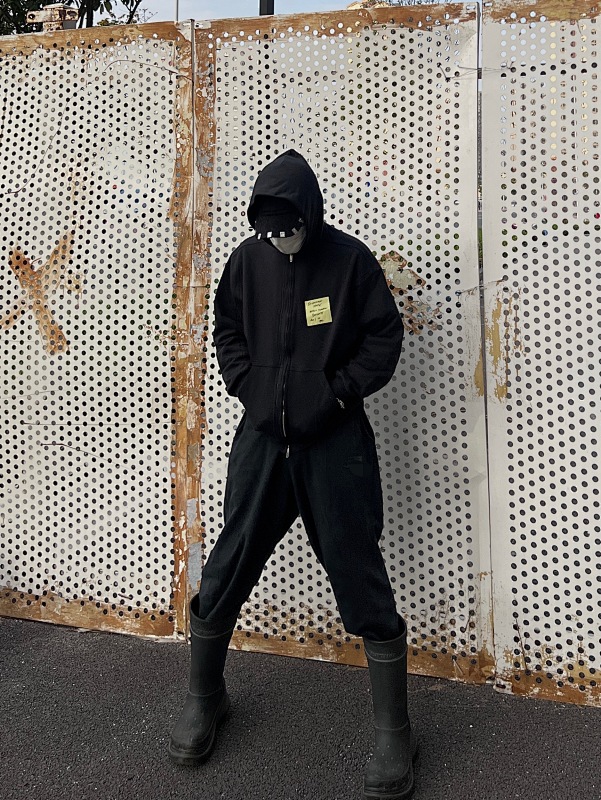 VETEMENTS (287)
