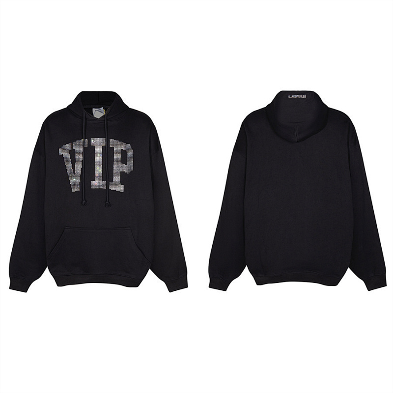 VETEMENTS (315)