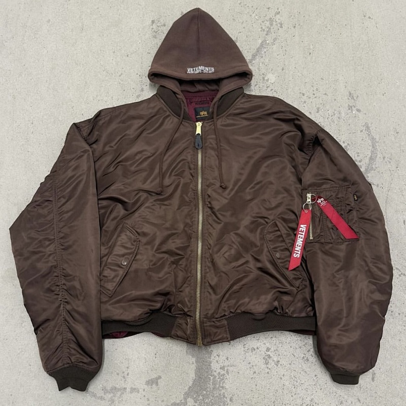 VETEMENTS BOMBERS