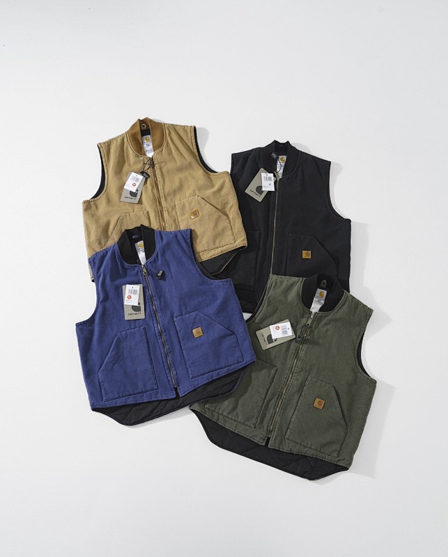 CARHARTT VESTS (4)