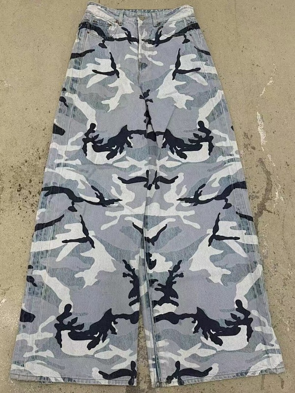 VETEMENTS (289)