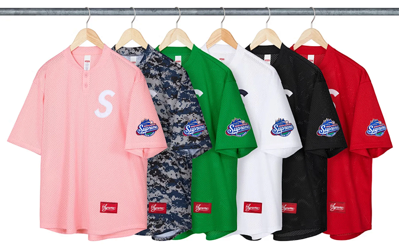 SUPREME (374)
