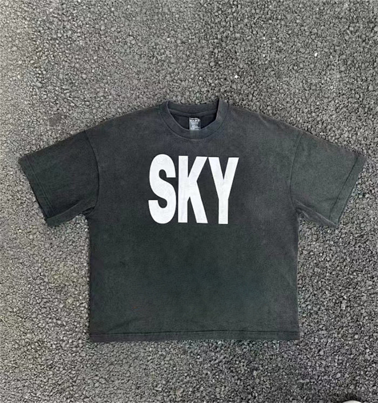 YEEZY SNEAKERS (98)
