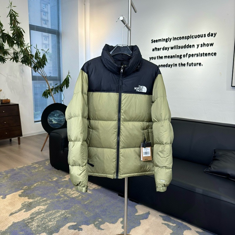 TNF PUFFERS (15)