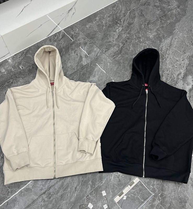 SUPREME (439)