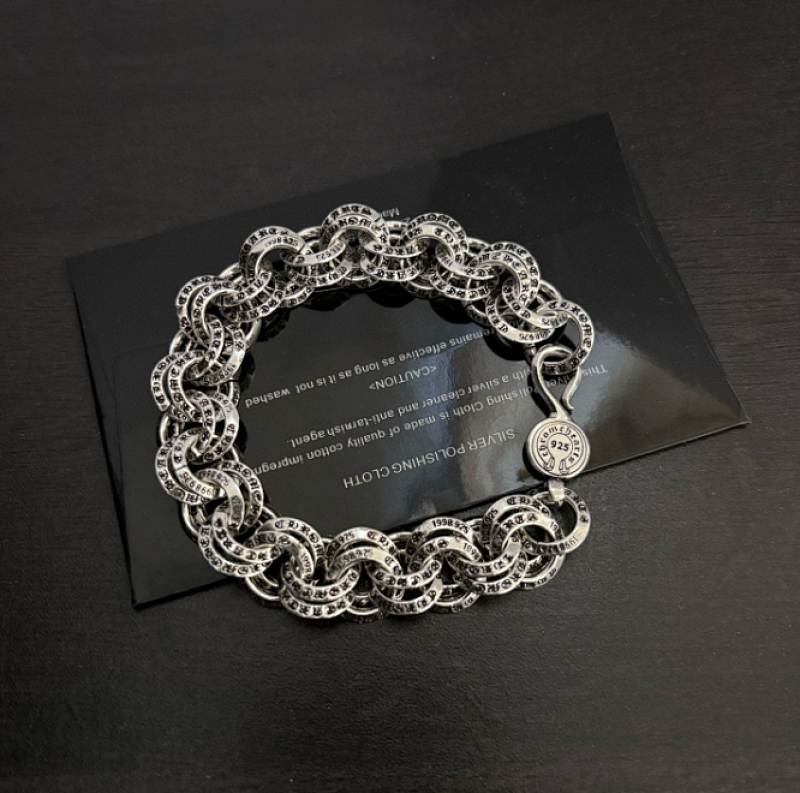 CHROME HEARTS (276)