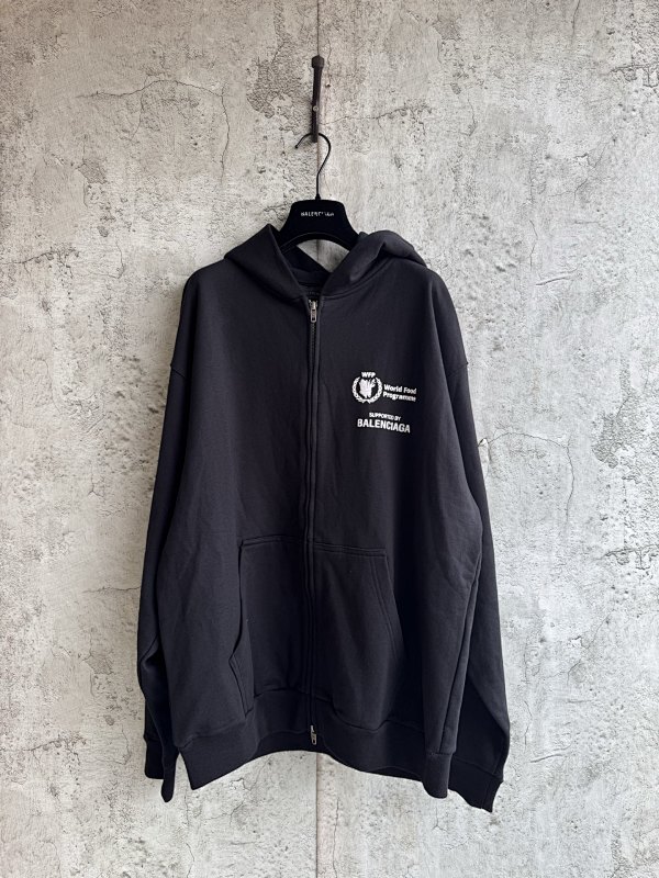 BALENCIAGA (156)