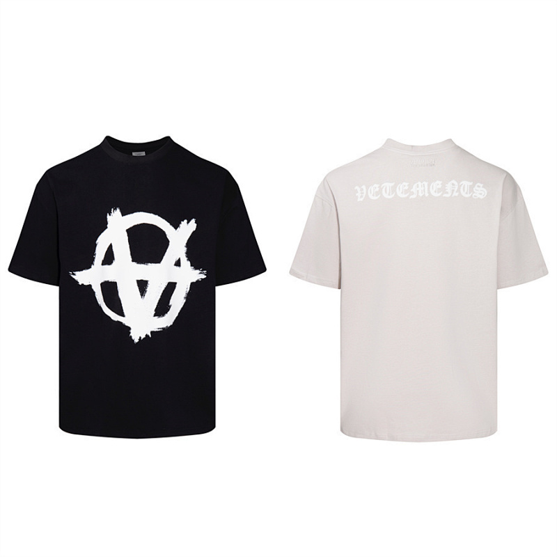 VETEMENTS (307)