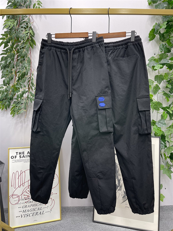 OFF WHITE (900)