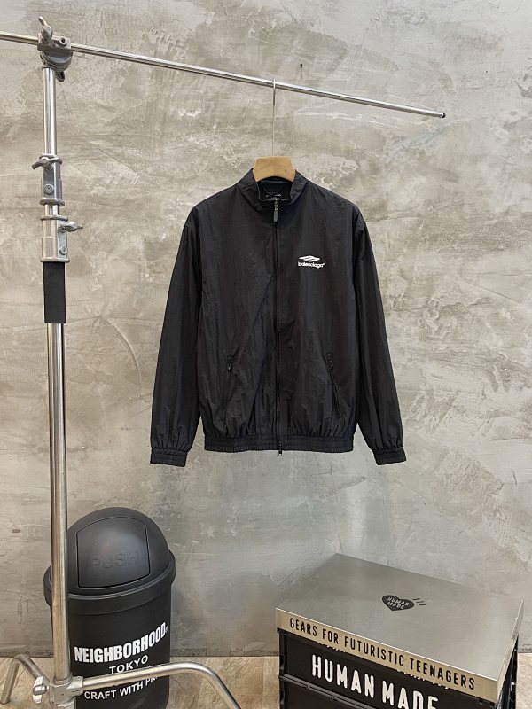 BALENCIAGA (589)