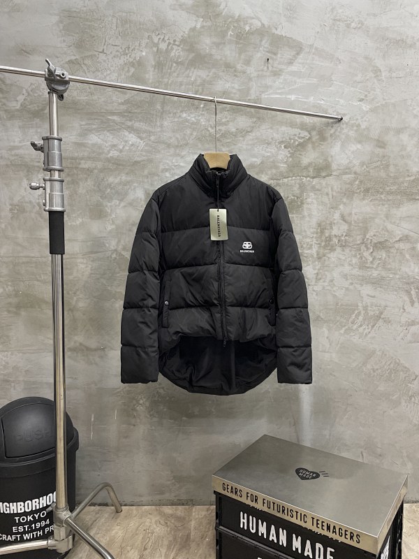 BALENCIAGA (195)