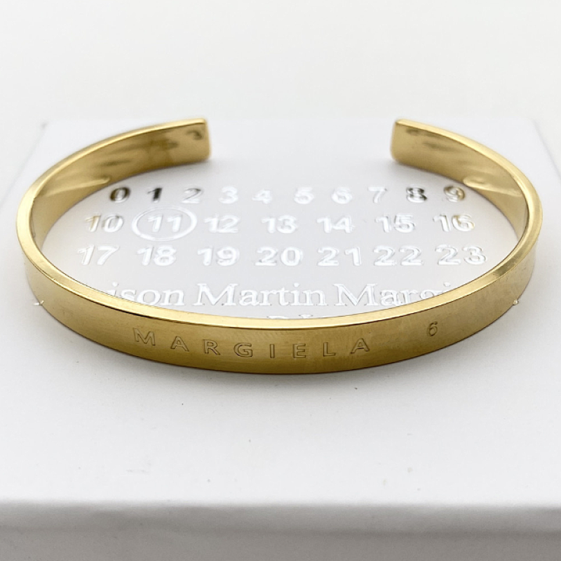 MAISON MARGIELA (119)