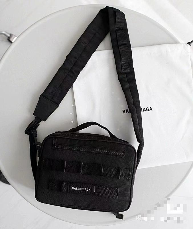 BALENCIAGA CROSSBODY