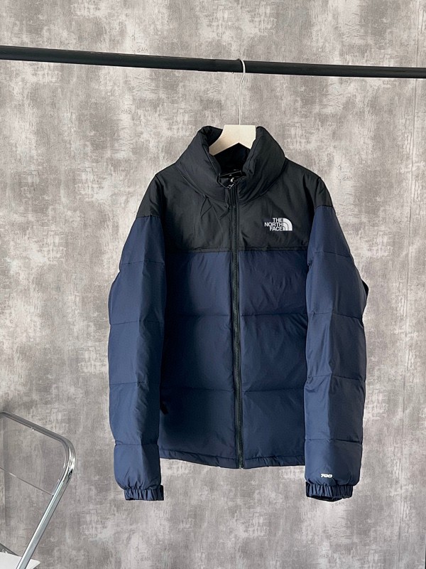 TNF PUFFERS (26)