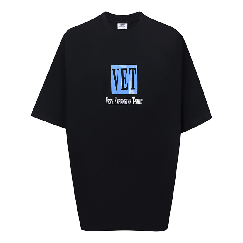VETEMENTS (234)