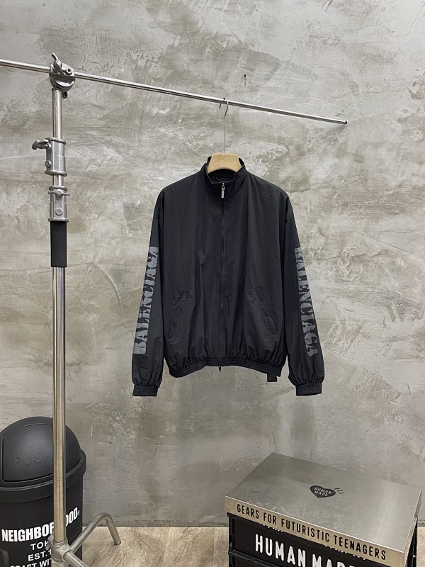 BALENCIAGA (613)