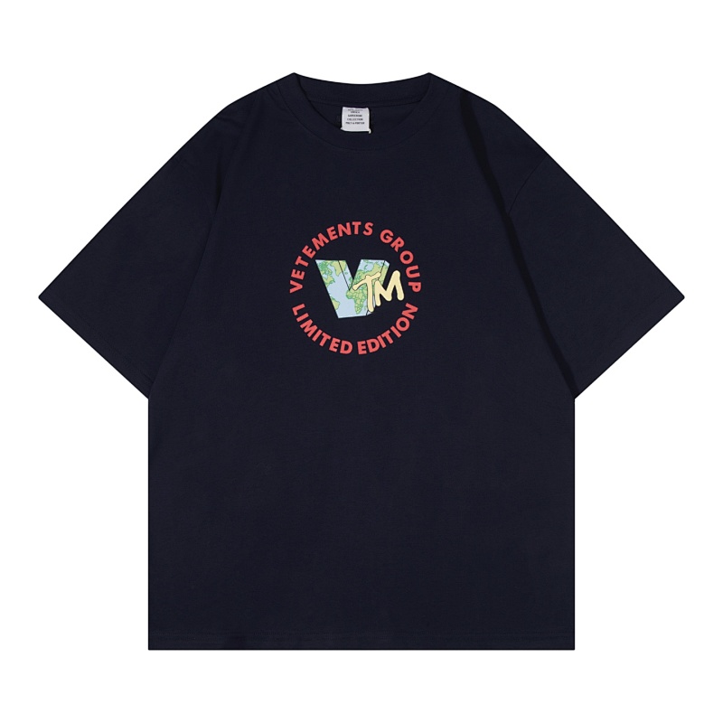 VETEMENTS (213)