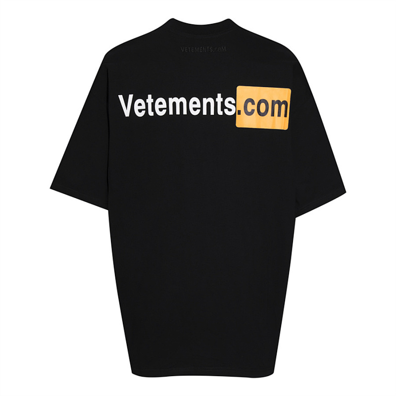 VETEMENTS (230)