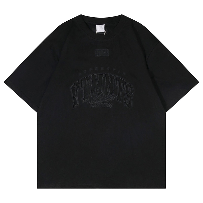 VETEMENTS (166)