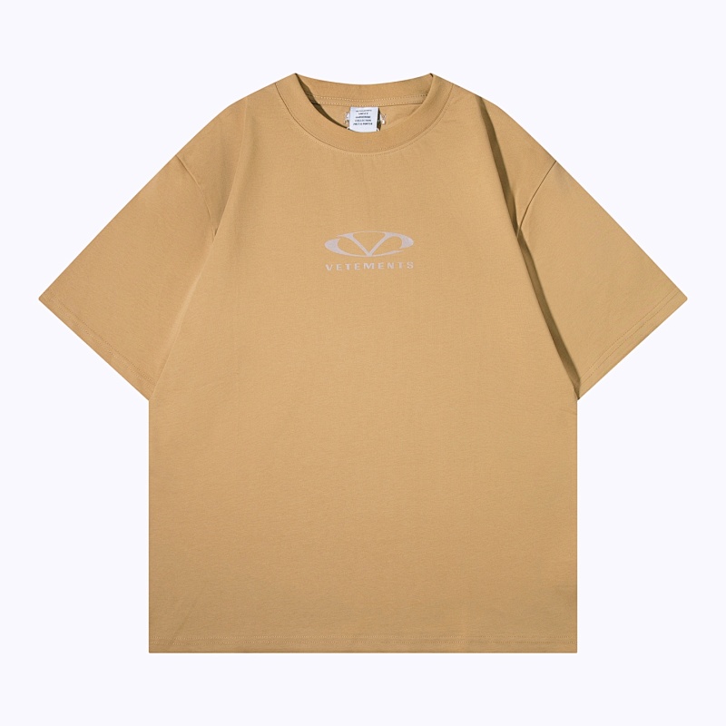 VETEMENTS (209)