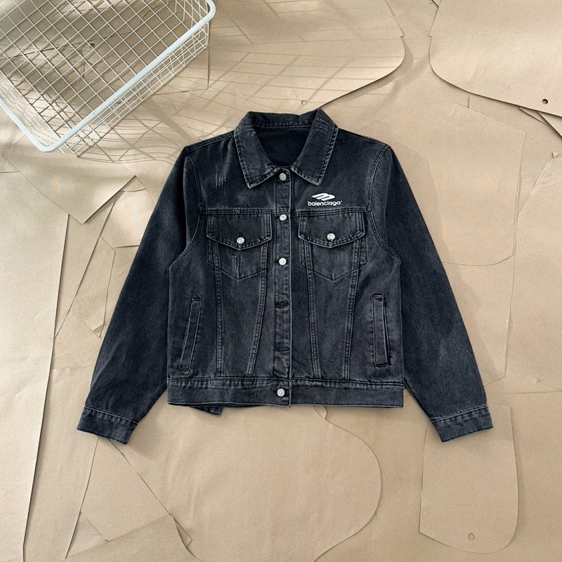 BALENCIAGA (688)