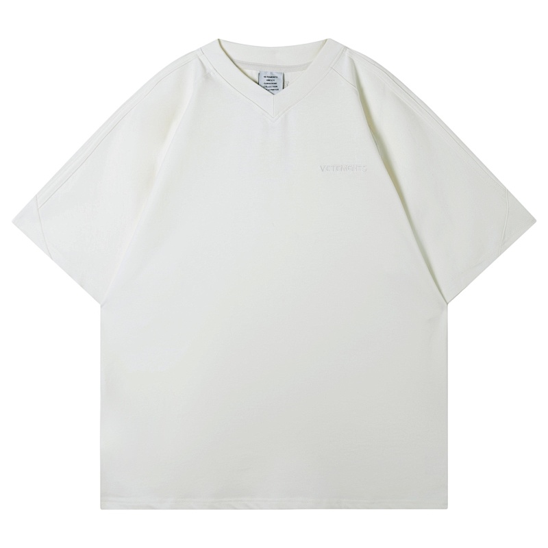 VETEMENTS (32)