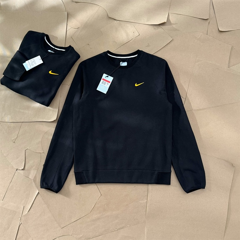 NIKE SNEAKERS (107)