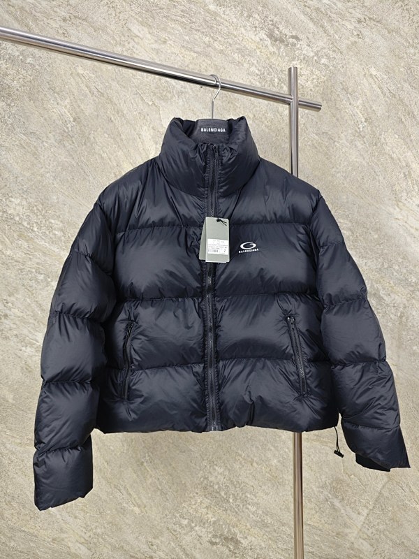 BALENCIAGA (370)