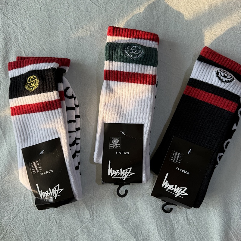 STUSSY SOCKS (2)
