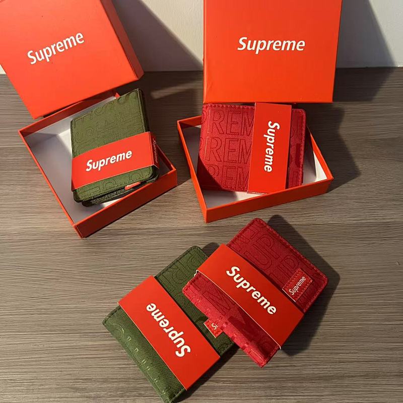 SUPREME SOCKS (20)