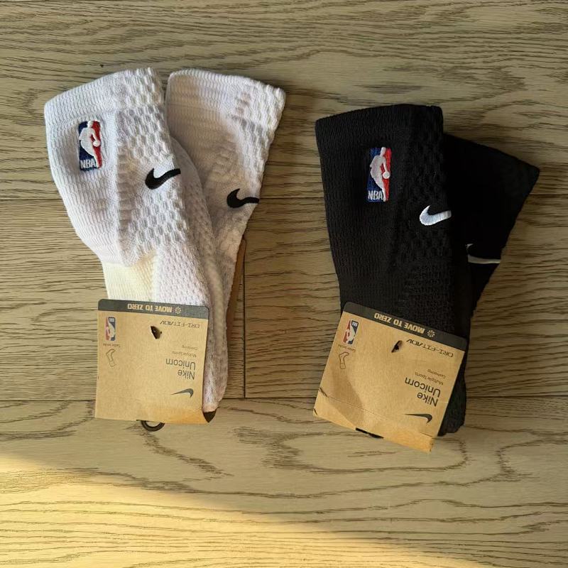 OTHER SOCKS (18)