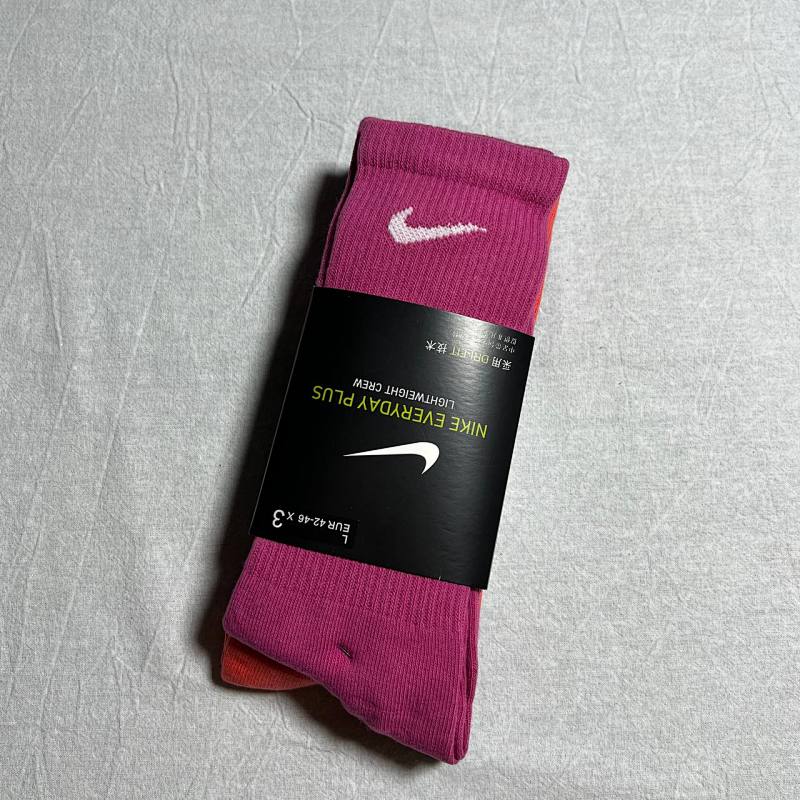 OTHER SOCKS (136)