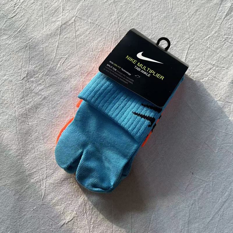 OTHER SOCKS (28)