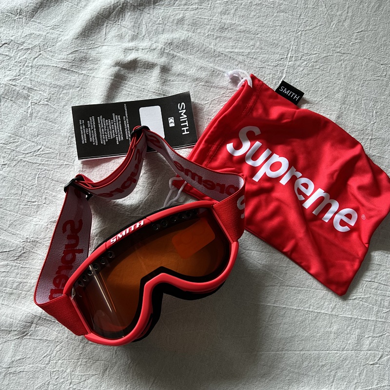 SUPREME SOCKS (10)