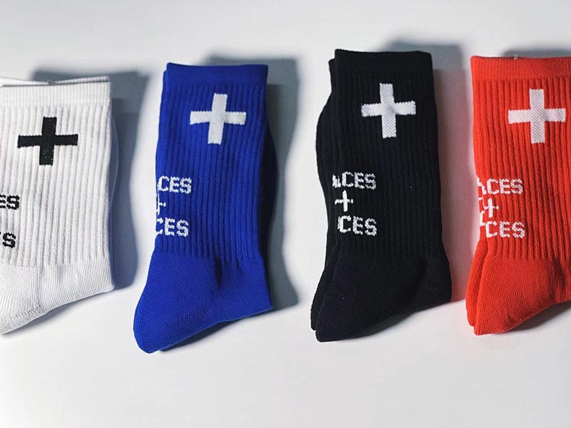 SUPREME SOCKS (30)
