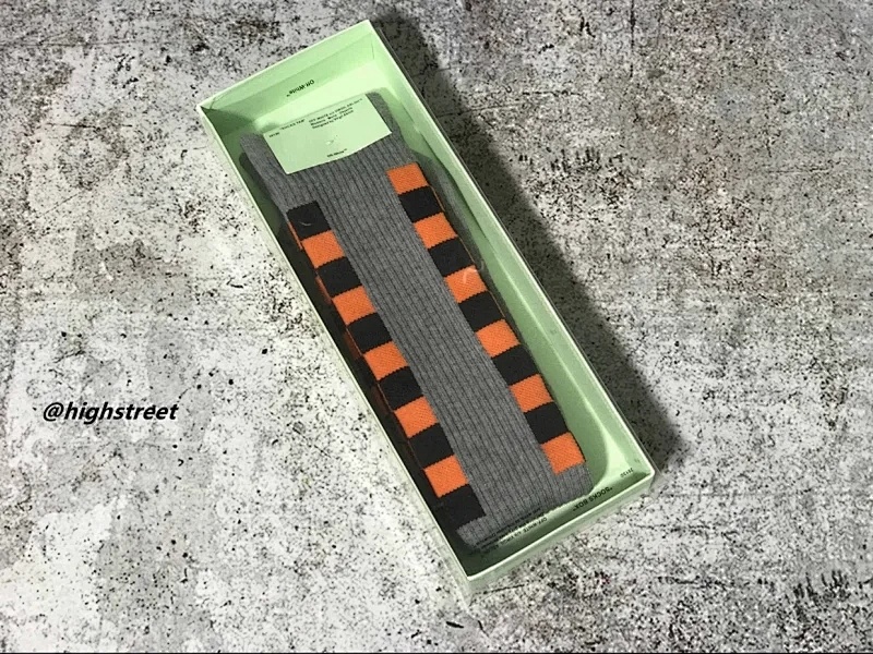 OFF WHITE SOCKS (23)