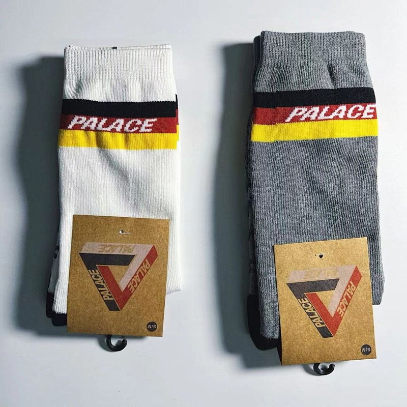 SUPREME SOCKS (27)