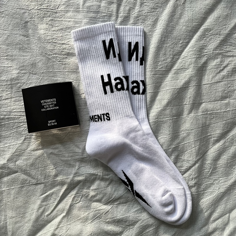 VETEMENTS SOCKS (19)